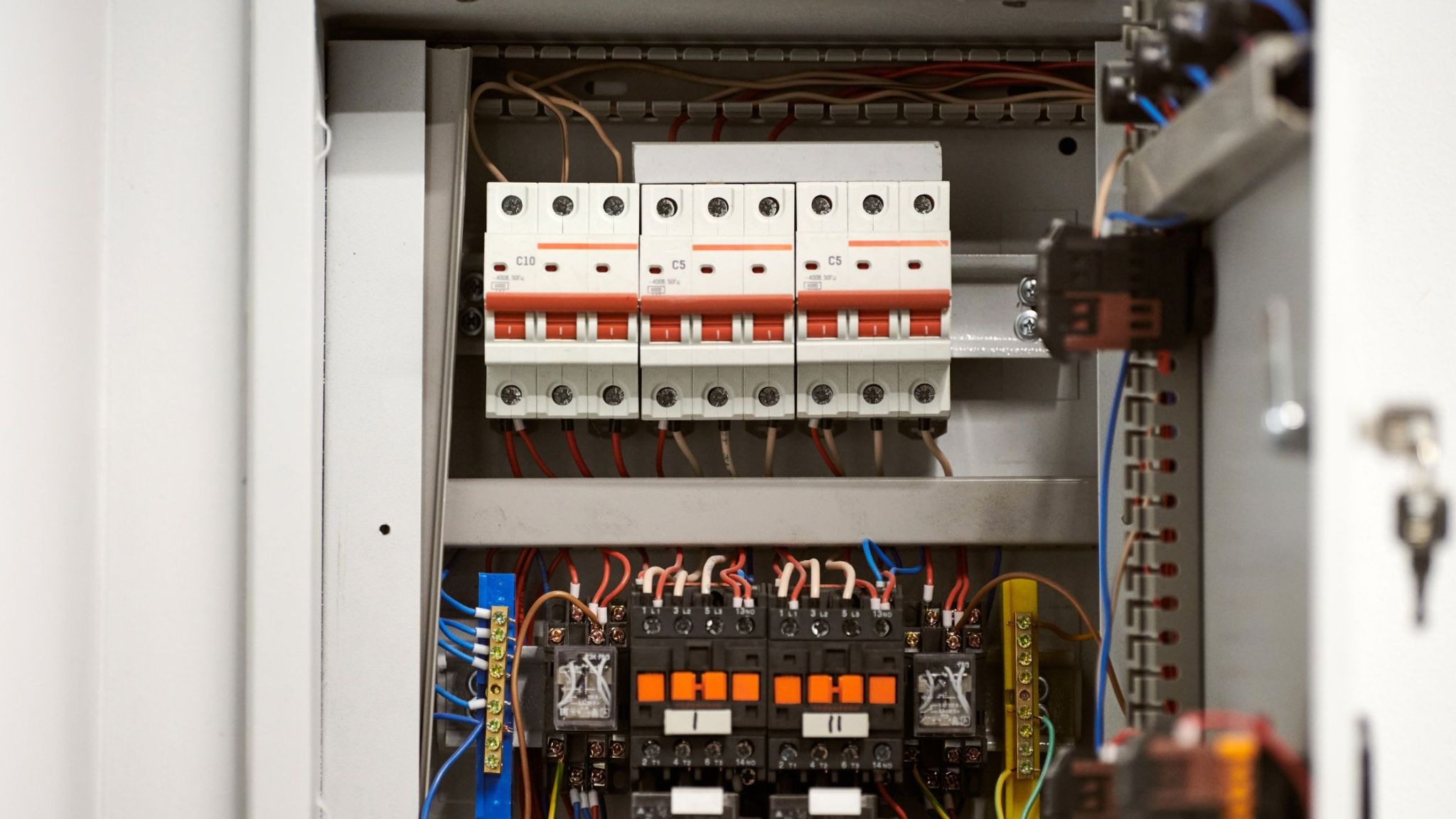 Automatic transfer switch applications