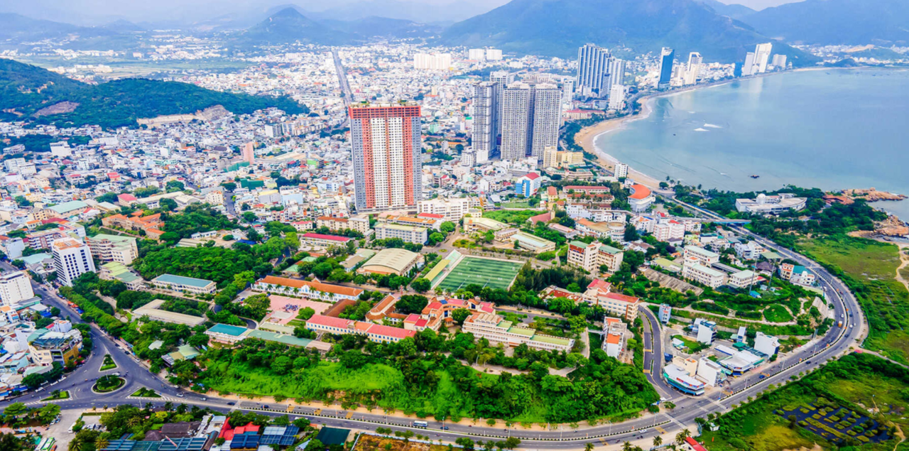 CHINT smart low-voltage distribution and energy management system at Nha Trang College of Technology