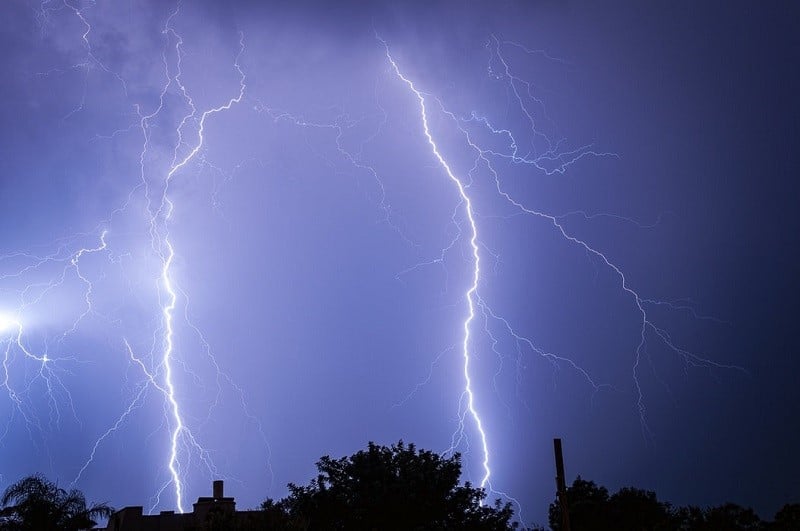 unepected-lighting-20201224