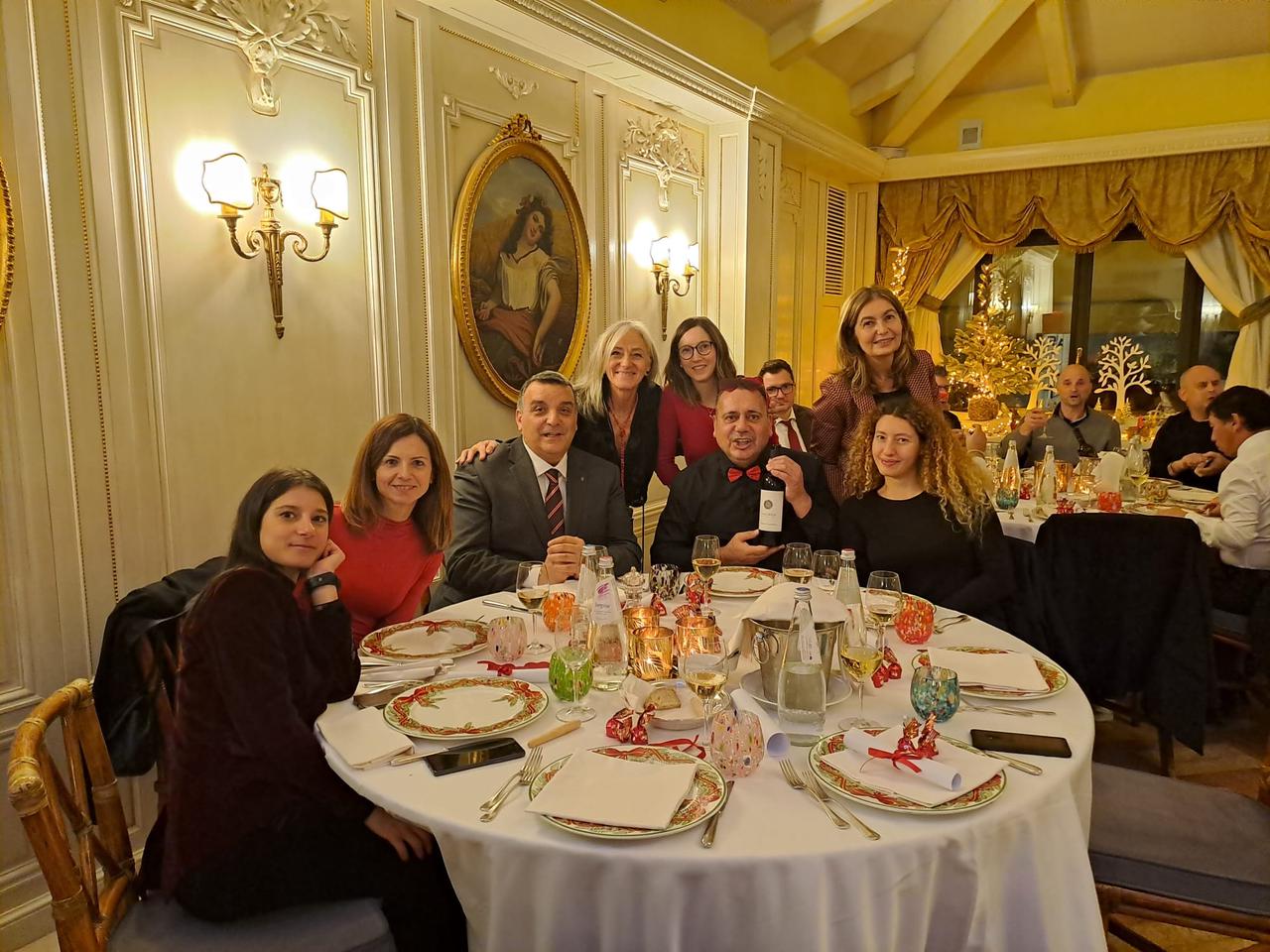 CHINT team gathers for a festive year-end dinner, celebrating achievements and team spirit during the Christmas season